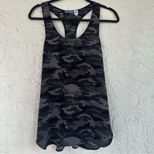ACROBAT Silk Racer Back Tank‎ Women Small